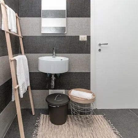 La Casa Di Flora Бари